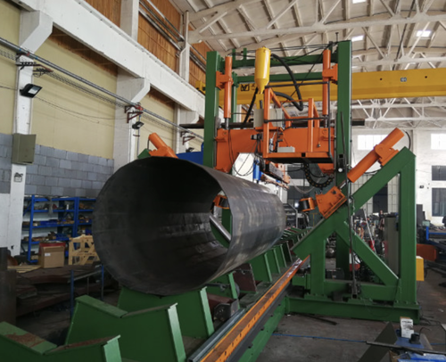 최신 회사 사례 Indonesia Customer Purchases CMC 340/12000 High Mast and Mono Pole Shut Welding Machine for 12m Poles