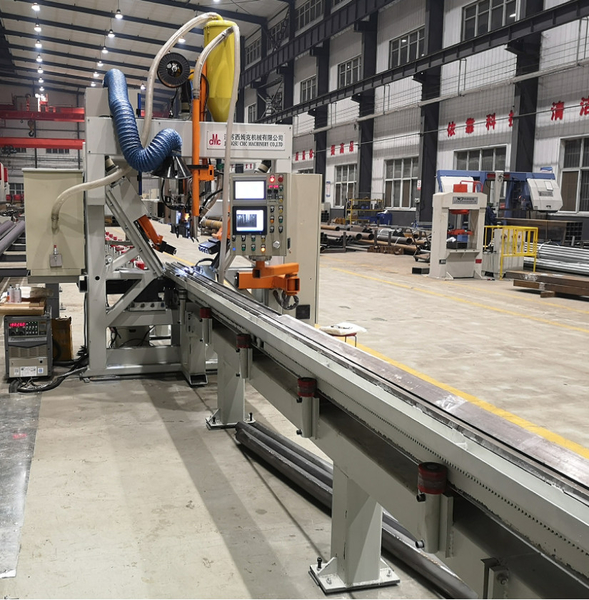 길이 기계를 잘라