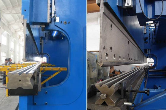중량 금속 작업 CNC 수압 프레스 브레이크 400L 오일 탱크 용량 200T 최대. 압력 및 조절 스텝