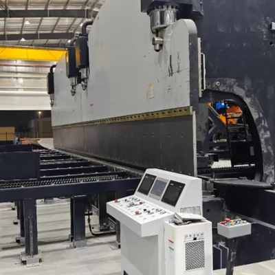 긴 테이퍼형 및 팔각형 전등 기둥 생산을 위한 헤비 듀티 2×650Ton 7M CNC 텐덤 프레스 브레이크