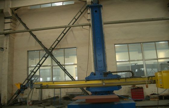 자동 용접 기계, 수직 승강력 4000mm 및 700-4000 Φ mm 적용 직경 큰 물 파이프 용접