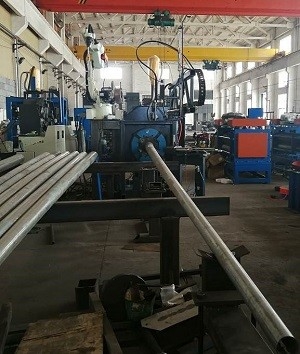 로봇 기본 판 용접 기계 / CNC 문 프레임 절단 기계